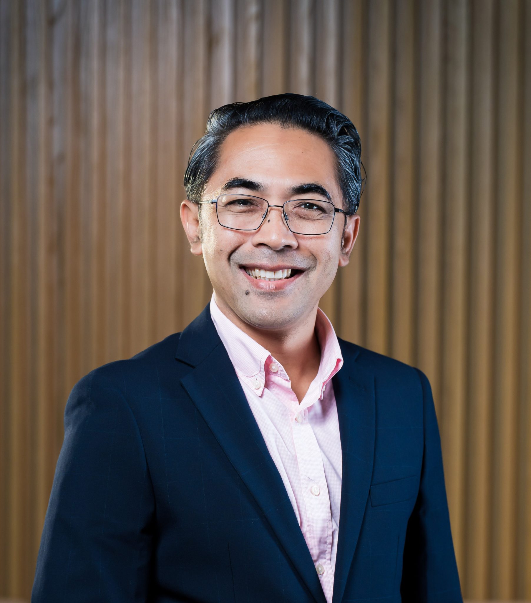 Assoc. Prof. Dr. Izwan bin Ismail